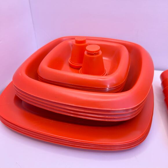 Vintage Orange Nesting Picnic Set Plates Cups Silverware Bowls Salt Pepper MCM - Picture 7 of 14
